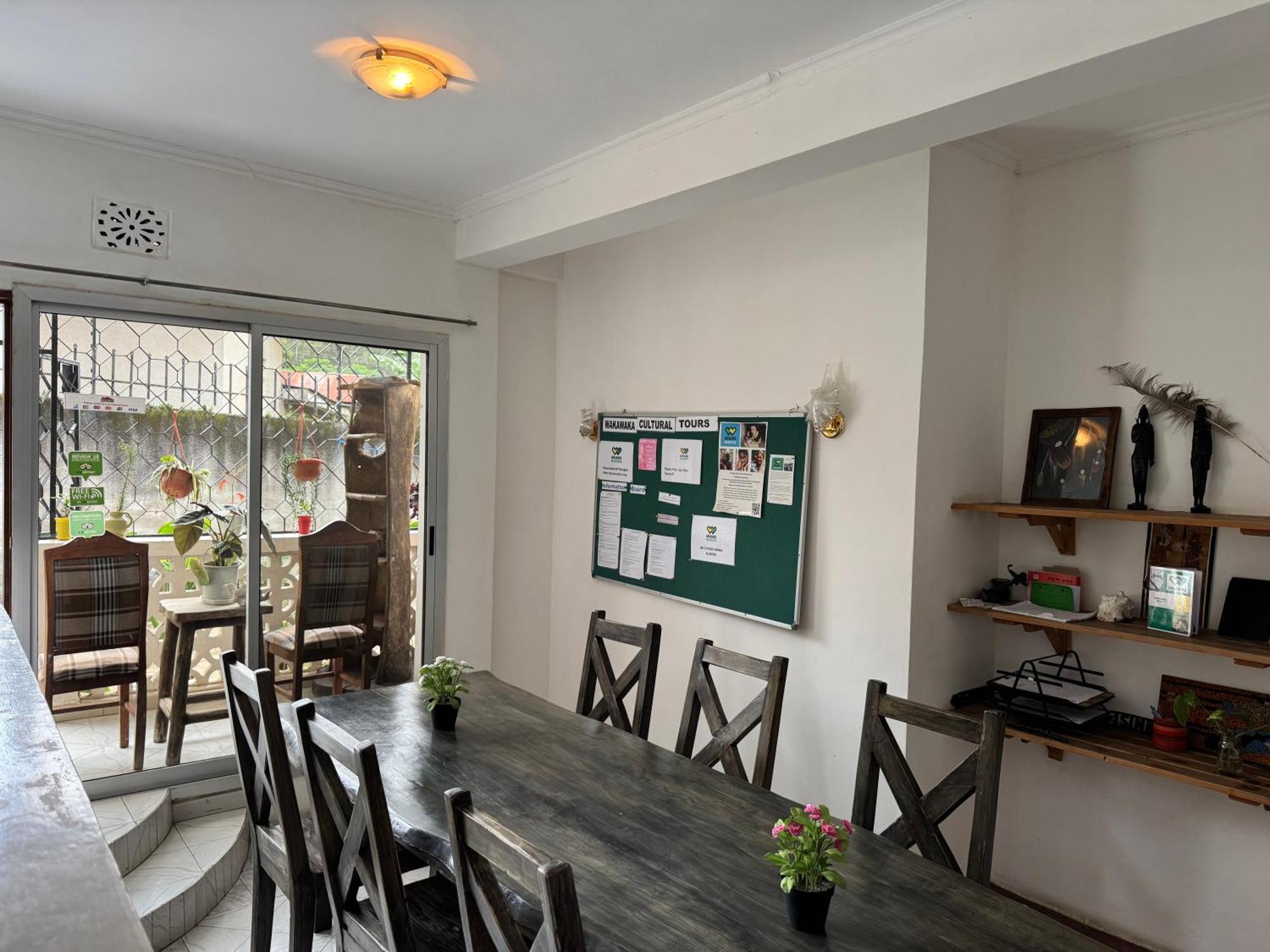 Wakawaka Hostel 阿鲁沙 外观 照片